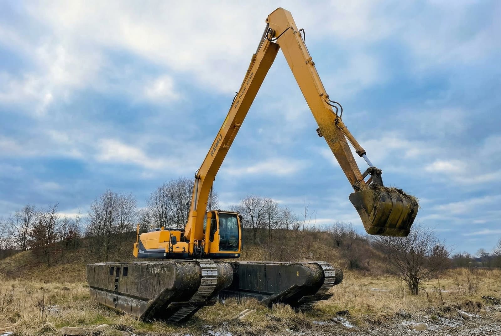 Koparka pływająca REMU BIG FLOAT E2200